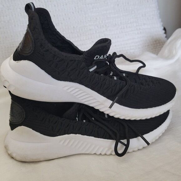 Danskin Shoes Women's Stunt Memory Foam Sz 8 Black White Vegan Lace-up Sneaker - Picture 8 of 12